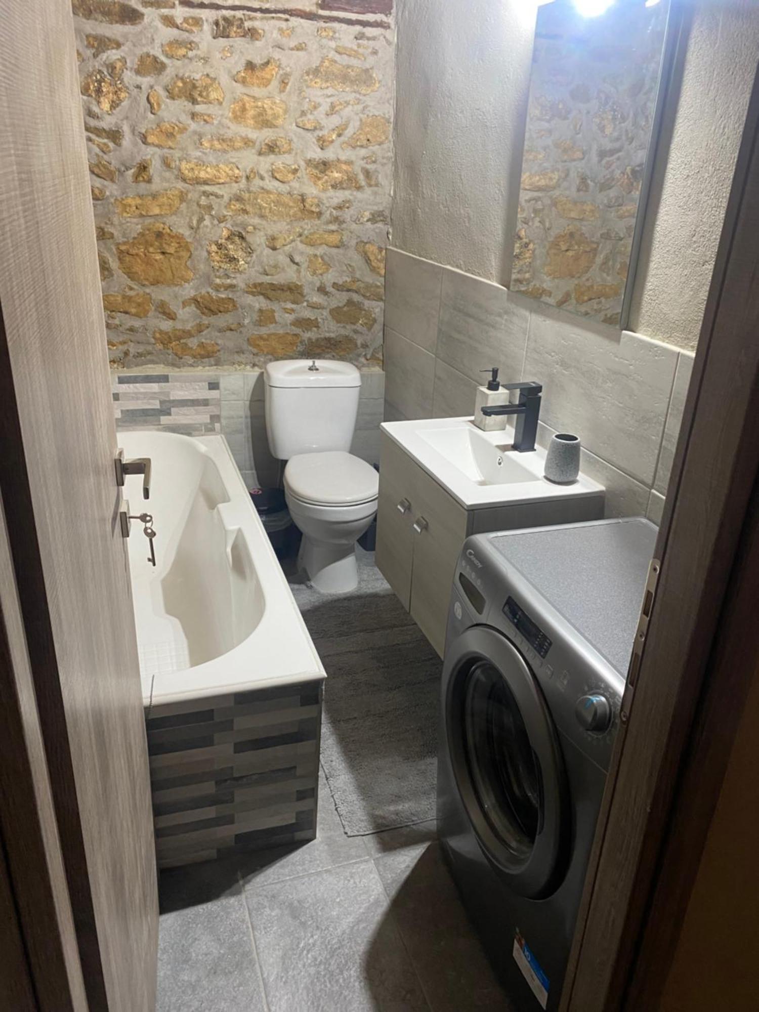 Little Village House Valanio Екстериор снимка